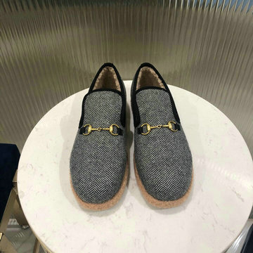 グッチ GUCCI 26-GGJ24020H  2024年秋冬最新入荷 ホースビットローファー レディース ムートン フラットシューズ 靴 レザー