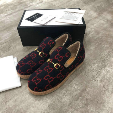 グッチ GUCCI 26-GGJ24020Y 2024年秋冬最新入荷 ホースビットローファー レディース ムートン フラットシューズ 靴 レザー