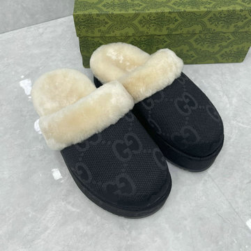 グッチ GUCCI  26-GGJ24021D 2024年秋冬最新入荷 スリッポンサンダル ムートン プラットフォームサンダル レディース シューズ 厚底靴 レザー