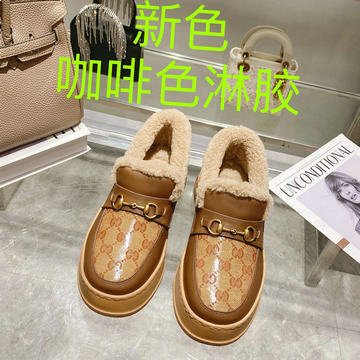グッチ GUCCI 26-GGJ24023B　2024年秋冬最新入荷 ホースビットローファー レディース ムートン プラットフォームシューズ 靴 レザー