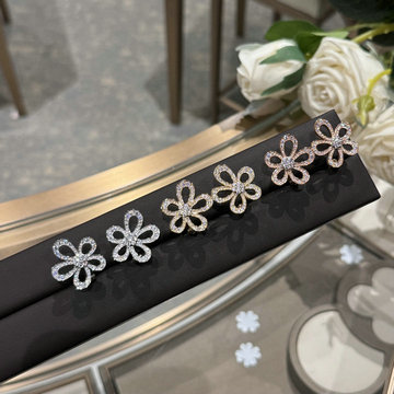 ヴァン クリーフ アーペル Van Cleef Arpels CZZ-EHVA23010 2023年最新入荷 フラワーレース イヤリング ピアス アクセサリー ジュエリー