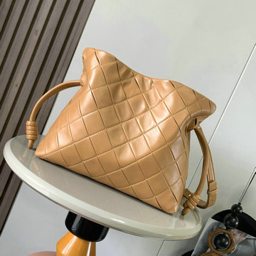 ロエベ LOEWE 99-LE9086LYXS 2024年最新入荷 フラメンコ ショルダーバッグ ドローストリングバッグ レディース レザー