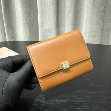 ミュウミュウ MIUMIU 99-MM006ZS 2024年最新入荷 三つ折り短財布 ウォレット レディース 小銭入れ