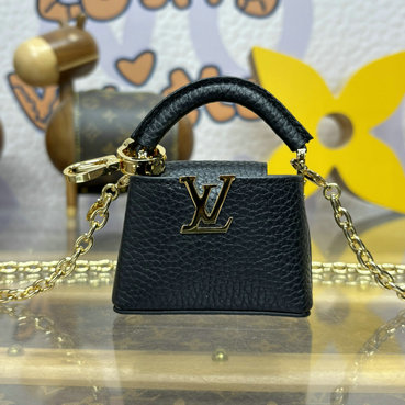 ルイヴィトン LOUISVUITTON 057-M02132K 2024年最新入荷 バッグチャーム マイクロ カプシーヌ チェーン 短財布