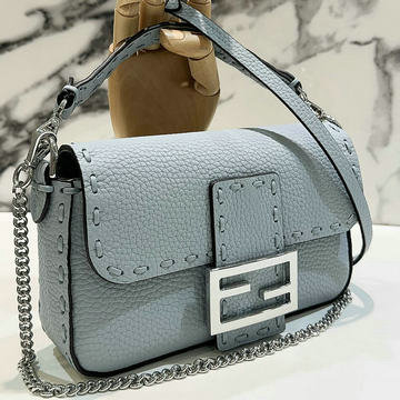 フェンディ FENDI 168-FD8BS017LQL 2024年最新入荷 バゲット ミニ チェーン ショルダーバッグ レディース