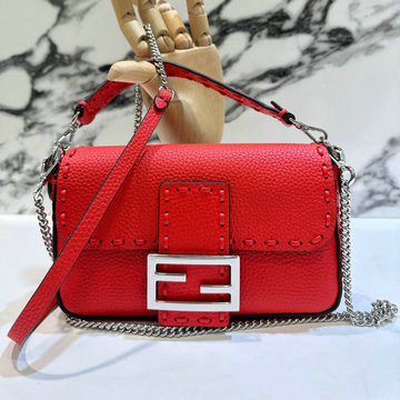 フェンディ FENDI 168-FD8BS017LRD 2024年最新入荷 バゲット ミニ チェーン ショルダーバッグ レディース