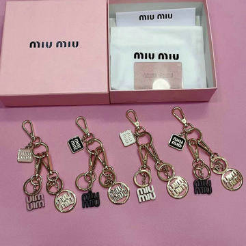 商品名称：ミュウミュウ MIUMIU YXBL-MMK24001 2024年秋冬最新入荷 キーリング キーホルダー バッグチャーム