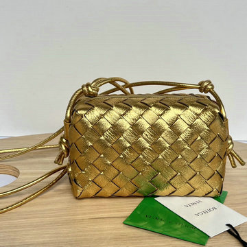 商品名称：ボッテガヴェネタ BOTTEGAVENETA aj-BOV680254LJS 2024年最新入荷 ミニ ループ カメラバッグ 斜め掛け ショルダーバッグ クロスボディバッグ