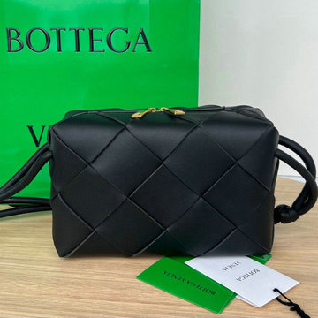 商品名称：ボッテガヴェネタ BOTTEGAVENETA aj-BOV709417BK 2024年最新入荷 スモール カセット カメラバッグ 斜め掛け ショルダーバッグ クロスボディバッグ