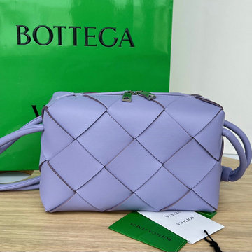 ボッテガヴェネタ BOTTEGAVENETA aj-BOV709417ZS 2024年最新入荷 スモール カセット カメラバッグ 斜め掛け ショルダーバッグ クロスボディバッグ