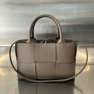 ボッテガヴェネタ BOTTEGAVENETA   aj-BOV709337SK 2024年最新入荷 ミニ アルコ トートバッグ トップハンドルバッグ ハンドバッグ ショルダーバッグ