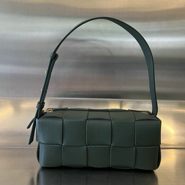 ボッテガヴェネタ BOTTEGAVENETA  aj-BOV729166MG 2024年最新入荷 スモール ブリック カセット フラップバッグ スクエアバッグ 斜め掛け ショルダーバッグ