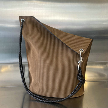 商品名称：ボッテガヴェネタ BOTTEGAVENETA aj-BOV755083KF  2024年最新入荷 ミディアム ノット バケット ショルダーバッグ クロスボディバッグ レディースかばん