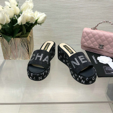 商品名称：シャネル CHANEL 26-CHJ24015K 2024年最新入荷 ウィメンズ ウェッジソール スライドサンダル 厚底ミュール レディースシューズ
