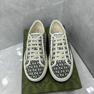 グッチ GUCCI 26-GGJ24010D 2024年最新入荷 スニーカー レースアップシューズ ウィメンズシューズ カジュアルシューズ スポーツシューズ レディースシューズ