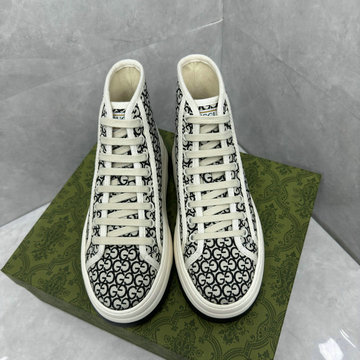 商品名称：グッチ GUCCI 26-GGJ24010G 2024年最新入荷 スニーカー レースアップシューズ ウィメンズシューズ カジュアルシューズ スポーツシューズ レディースシューズ