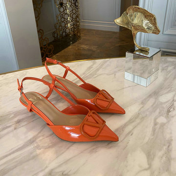 商品名称：ヴァレンティノ Valentino 26-VTJ24026DQC 2024年最新入荷 スリングバック パンプス ローヒールシューズ ピンヒール レディースシューズ 靴