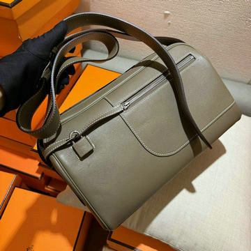 エルメス HERMES 063-H084732EVDH 2024最新入荷 Petit Courrier ボックスバッグ 斜め掛け ショルダーバッグ メンズかばん