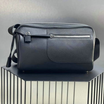 エルメス HERMES 063-H084732EVBK　2024最新入荷 Petit Courrier ボックスバッグ 斜め掛け ショルダーバッグ メンズかばん