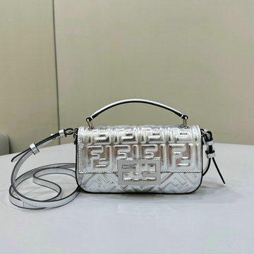 フェンディ FENDI 99-FD7AS142CYS 2024年最新入荷 携帯かばん 手持ちかばん 斜め掛け ショルダーバッグ クロスボディバッグ
