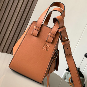 商品名称：ロエベ LOEWE GH-LE9002PQZS 2024年最新入荷 ハンモックバッグ コンパクト トートバッグ 斜め掛け ショルダーバッグ クロスボディバッグ