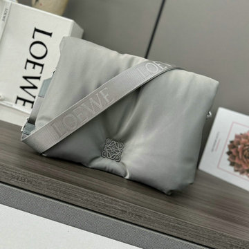 商品名称：ロエベ LOEWE GH-LE9802ZYHS 2024年最新入荷 パファー ゴヤ メッセンジャーバッグ 斜め掛け ショルダーバッグ クロスボディバッグ メンズかばん