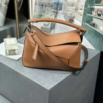 商品名称：ロエベ LOEWE GH-LE052239XQPZS 2024年最新入荷 パズル スモールバッグ トップハンドルバッグ 斜め掛け ショルダーバッグ クロスボディバッグ