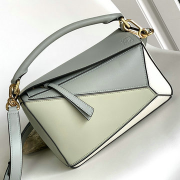 商品名称：ロエベ LOEWE GH-LE052239XSPHB 2024年最新入荷 パズル スモールバッグ トップハンドルバッグ 斜め掛け ショルダーバッグ クロスボディバッグ