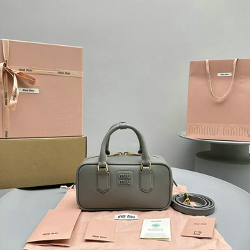 ミュウミュウ MIUMIU 99-MM5BB142PHS 2024年最新入荷 アルカディ レザー トップハンドルバッグ トートバッグ ハンドバッグ 2way 斜め掛け