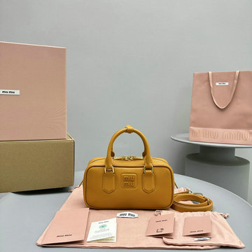 ミュウミュウ MIUMIU 99-MM5BB142PYL 2024年最新入荷 アルカディ レザー トップハンドルバッグ トートバッグ ハンドバッグ 2way 斜め掛け
