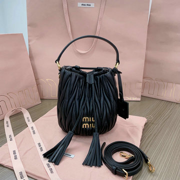 ミュウミュウ MIUMIU 99-MM5BE085BBK 2024年最新入荷 バケットバッグ トートバッグ 斜め掛け ショルダーバッグ クロスボディバッグ レディースかばん