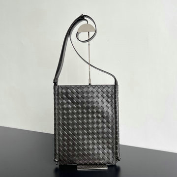 ボッテガヴェネタ BOTTEGAVENETA aj-BOV776204SK  2024年最新入荷 ラージ フラット ループ 斜め掛け ショルダーバッグ クロスボディバッグ