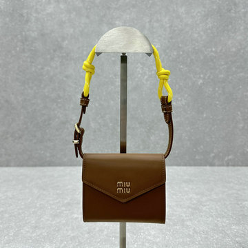 ミュウミュウ MIUMIU 99-MM5MT025ZS 2024年最新入荷 ストラップ付 ミニ ショルダーバッグ ショートウォレット ポーチ レディスーかばん