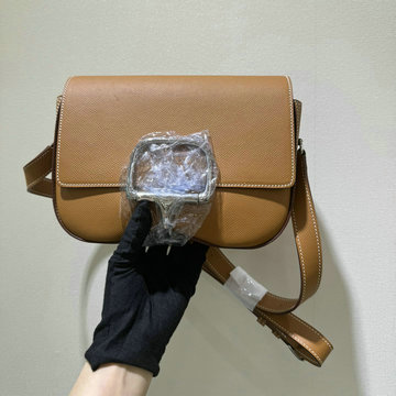 エルメス HERMES 063-HDE22SZYJZ 2024年最新入荷 Delle Elan フラップバッグ 斜め掛け ショルダーバッグ クロスボディバッグ