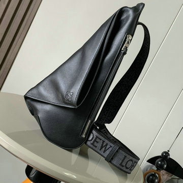 商品名称：ロエベ LOEWE 99-LE9052PBK 2024年最新入荷 アントン スリングバッグ チェストバッグ ショルダーバッグ クロスボディバッグ グレインカーフレザー