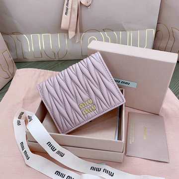 ミュウミュウ MIUMIU 99-MM5MV204ZQF 2024年最新入荷 二つ折り短財布 ショートウォレット カード入れ 小銭入れ 札入れ