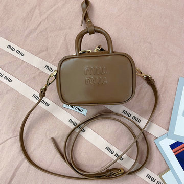 ミュウミュウ MIUMIU 99-MM5NR020KF 2024年最新入荷 ミニバッグ トートバッグ 2way ショルダーバッグ ビジネスバッグ ブリーフケース