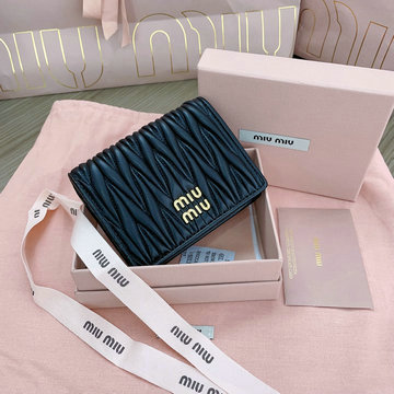 ミュウミュウ MIUMIU 99-MM5MV204ZBK 2024年最新入荷 二つ折り短財布 ショートウォレット カード入れ 小銭入れ 札入れ
