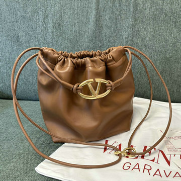 商品名称：ヴァレンティノ Valentino 99-VT0501DZS 2024年最新入荷 ガラヴァーニ V ロゴ スモールバッグ 斜め掛け ショルダーバッグ クロスボディバッグ