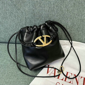 ヴァレンティノ Valentino 99-VT0501XBK 2024年最新入荷 ガラヴァーニ V ロゴ スモールバッグ 斜め掛け ショルダーバッグ クロスボディバッグ
