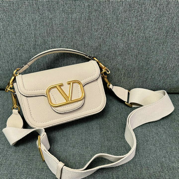 ヴァレンティノ Valentino 99-VT2046QMB  2024年最新入荷 ガラヴァーニ オールタイム 斜め掛け ショルダーバッグ クロスボディバッグ