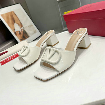 ヴァレンティノ Valentino 26-VTJ24031QB 2024年最新入荷 Vロゴ シグネチャー スライドサンダル サマーサンダル ミドルヒールミュール レディースシューズ
