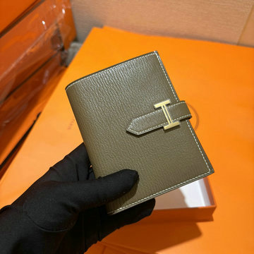 エルメス HERMES 063-H039789SYJDH 2024最新入荷 ベアン コンパクト 二つ折り短財布 ショートウォレット 札入れ 小銭入れ カードケース シープスキン