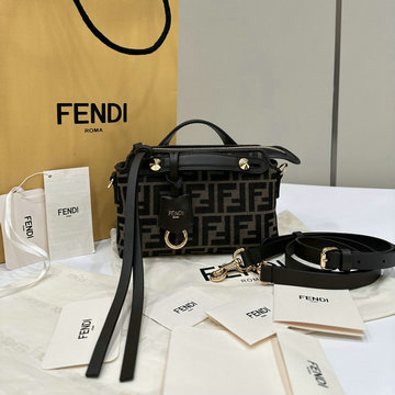 フェンディ FENDI 168-FD8BS067BKF 2024年最新入荷 バイ ザ ウェイ ミディアム ボストンバッグ ハンドバッグ 2way 斜め掛け ショルダーバッグ