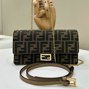 フェンディ FENDI 168-FD8M0498BKF 2024年最新入荷 財布内蔵ミニバッグ バゲット チェーンウォレット クラッチポーチ FFファブリック ショルダーバッグ