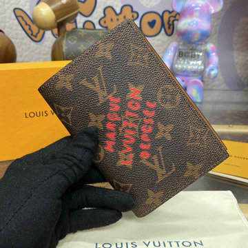 ルイヴィトン LOUISVUITTON 057-M11701 2024年最新入荷 クーヴェルテュール パスポール NM パスポートケース カードケース モノグラムダスト キャンバス