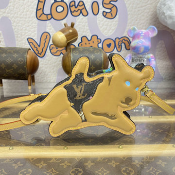 ルイヴィトン LOUISVUITTON 057-M83342K  2024年最新入荷 Dog on Strap ミニバッグ 斜め掛け ショルダーバッグ クロスボディバッグ