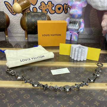 ルイヴィトン LOUISVUITTON 057-M02031 2024年最新入荷 バッグチャーム チェーン ベルト ウエスタン キーケース キーホルダー キーリング