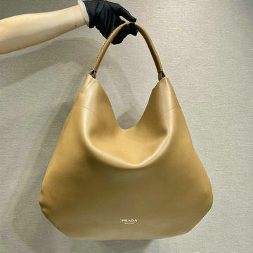商品名称：プラダ PRADA 99-PD1BC219XS 2024年最新入荷 ラージ ホーボーバッグ ハンドバッグ トートバッグ ウィメンズバッグ