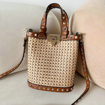 ヴァレンティノ Valentino 99-VT6610ZS 2024年最新入荷 ロックスタッズ ラフィア ミニ ショルダーバッグ トートバッグ ハンドバッグ ショルダーバッグ